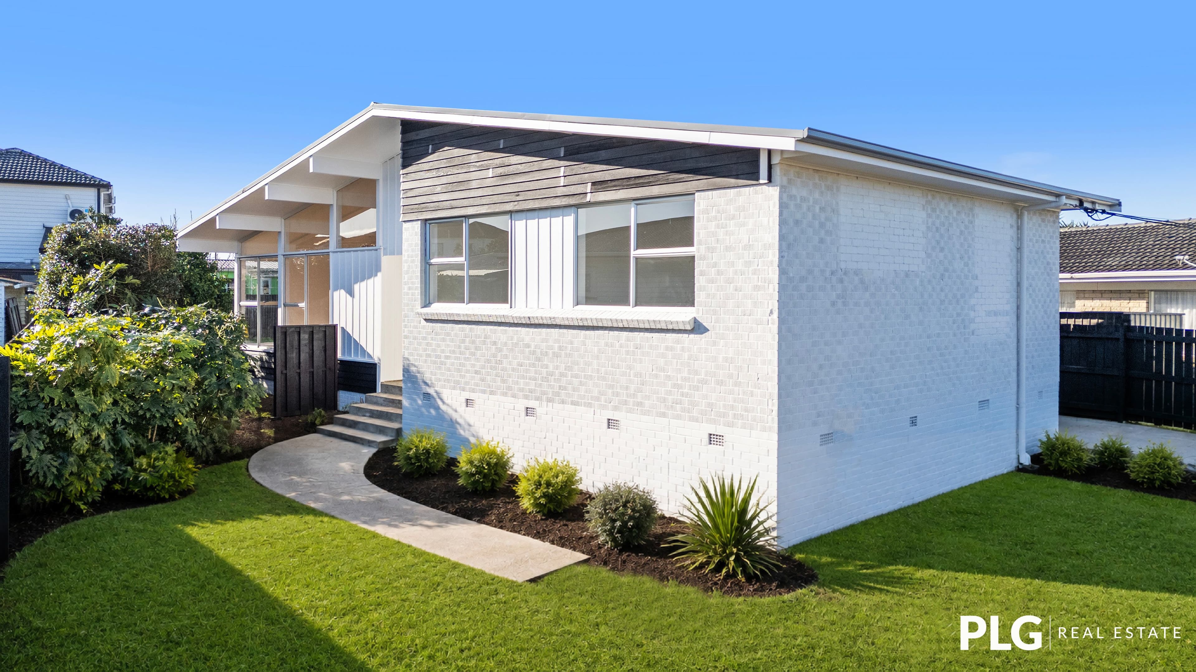 For sale: 12 Farnborough Crescent