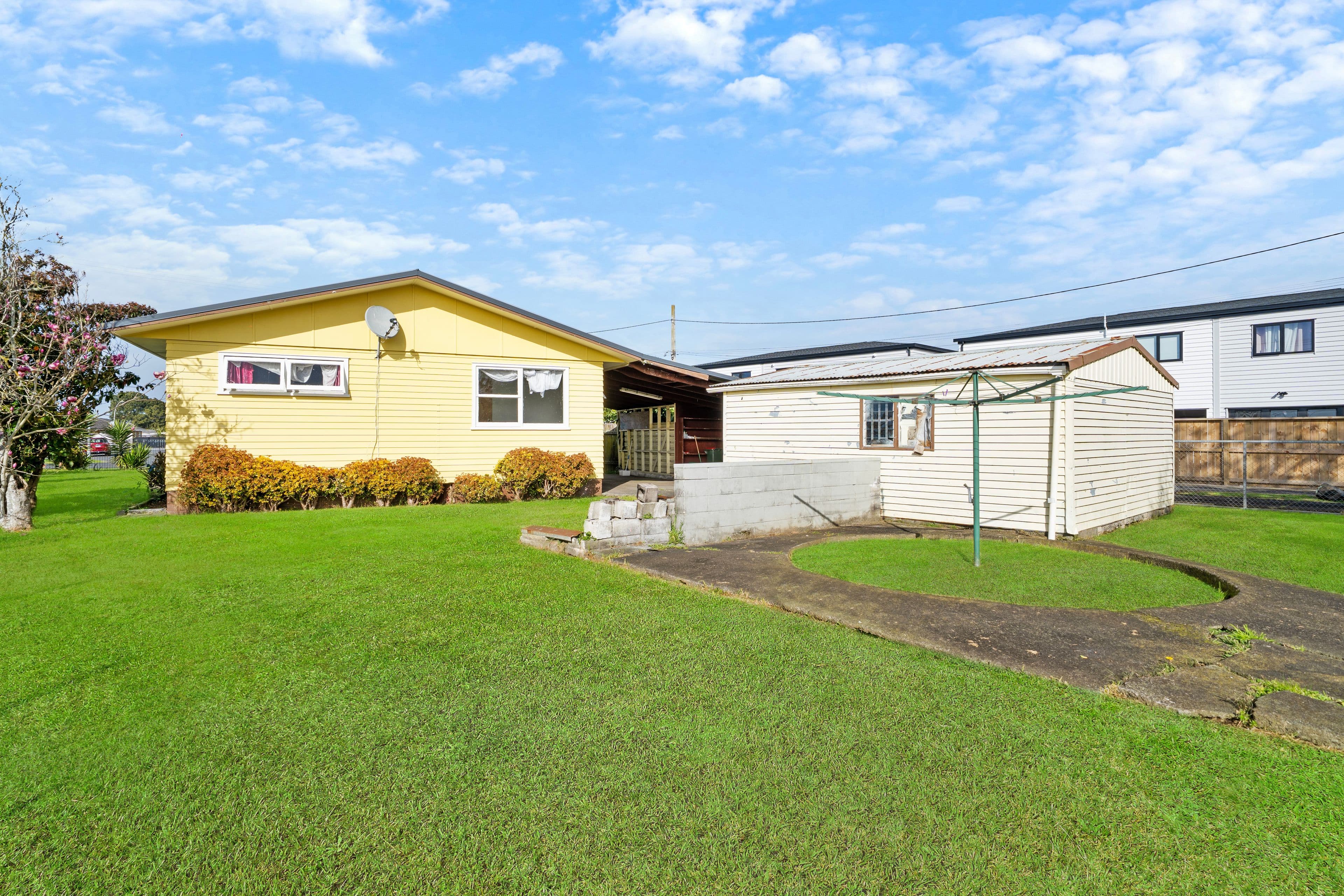156 Hall Avenue, photo 2