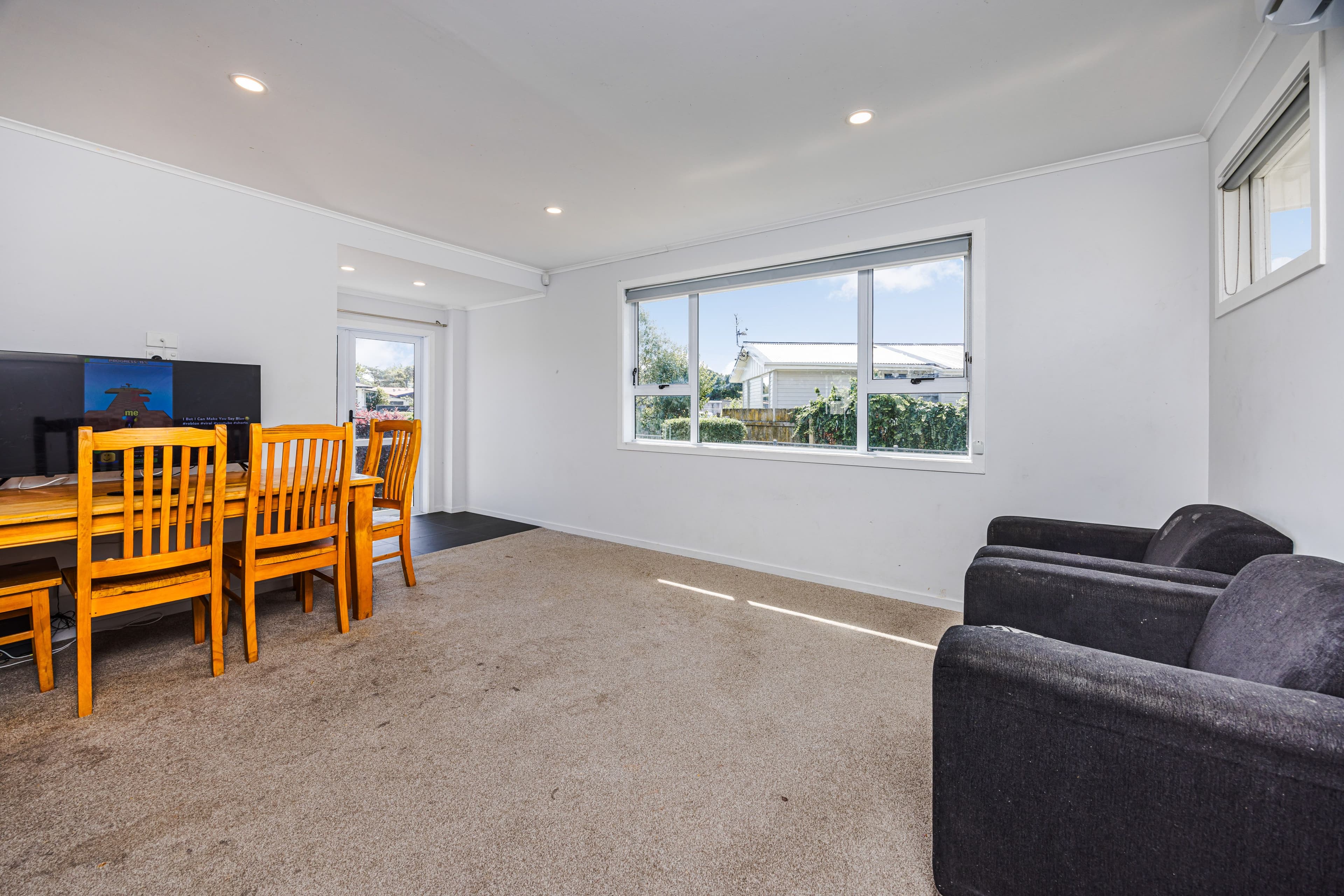23 McDivitt Street, photo 3