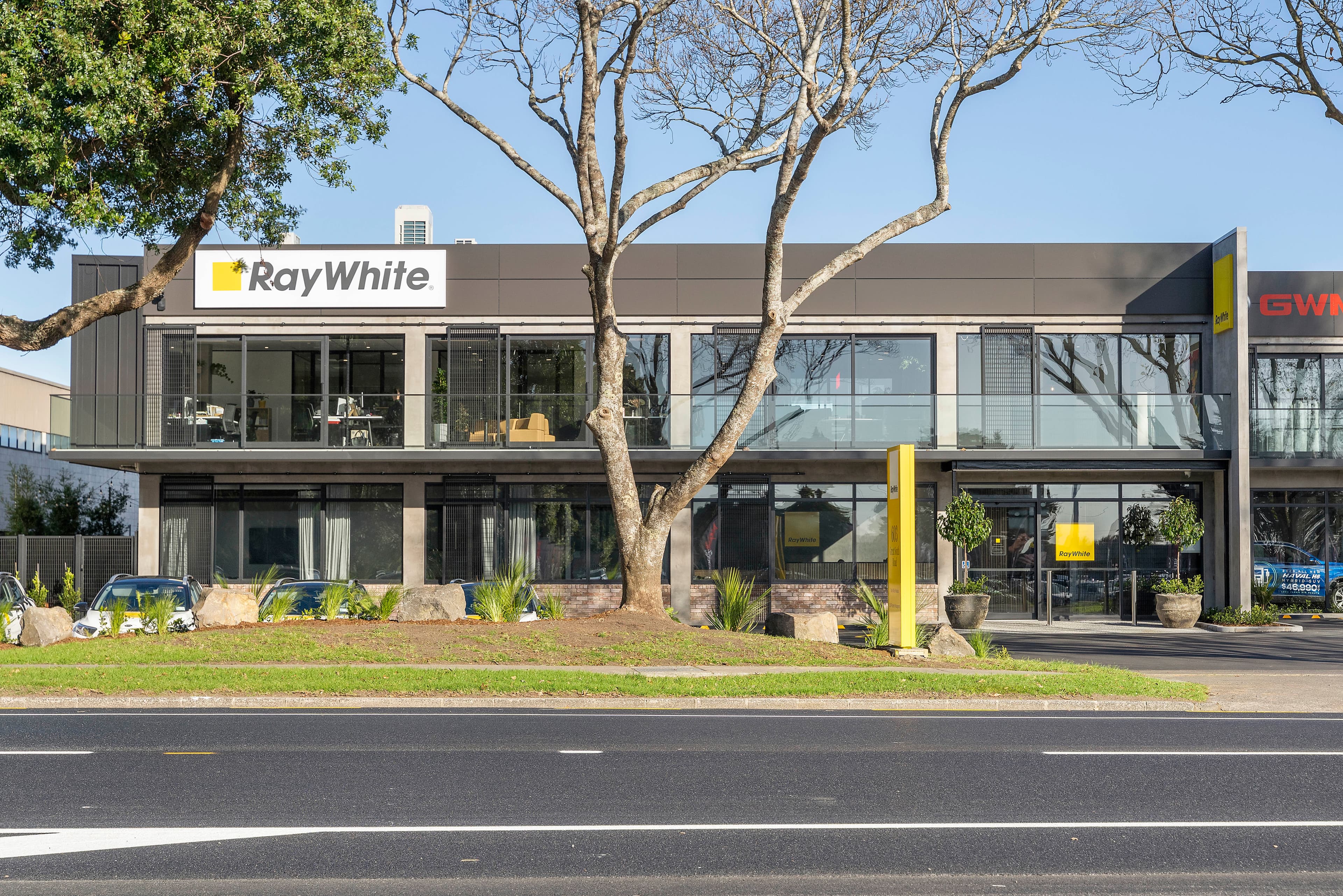 Ray White Manukau office, serving Papatoetoe