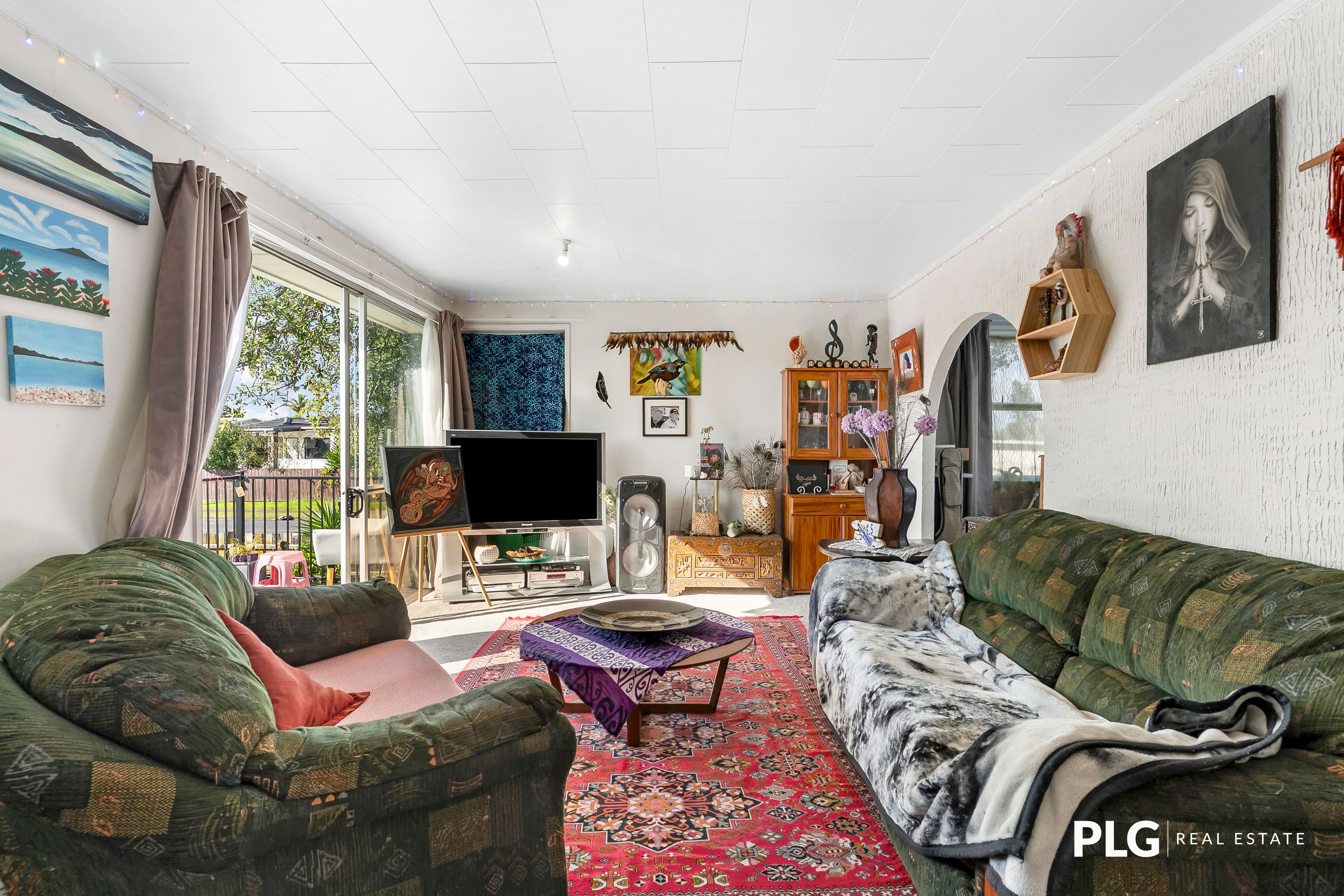 2 Awakino Place, photo 2