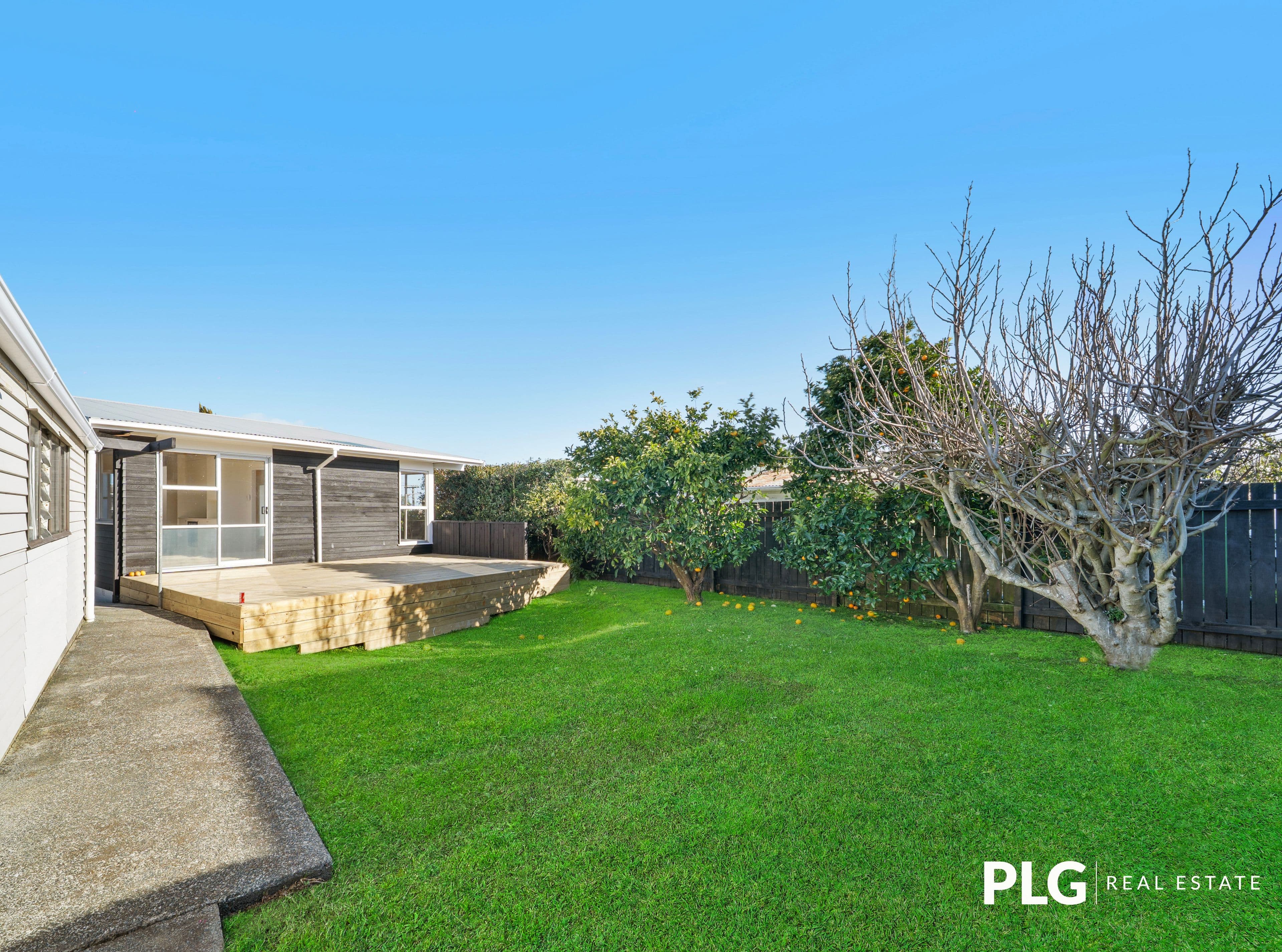 12 Farnborough Crescent, photo 8